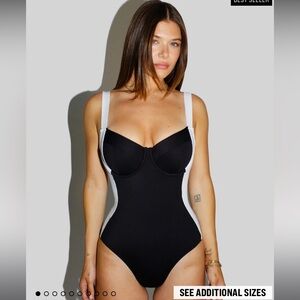 TA3 lifty contour Black and White Swimsuit one piece M X-Long F/G